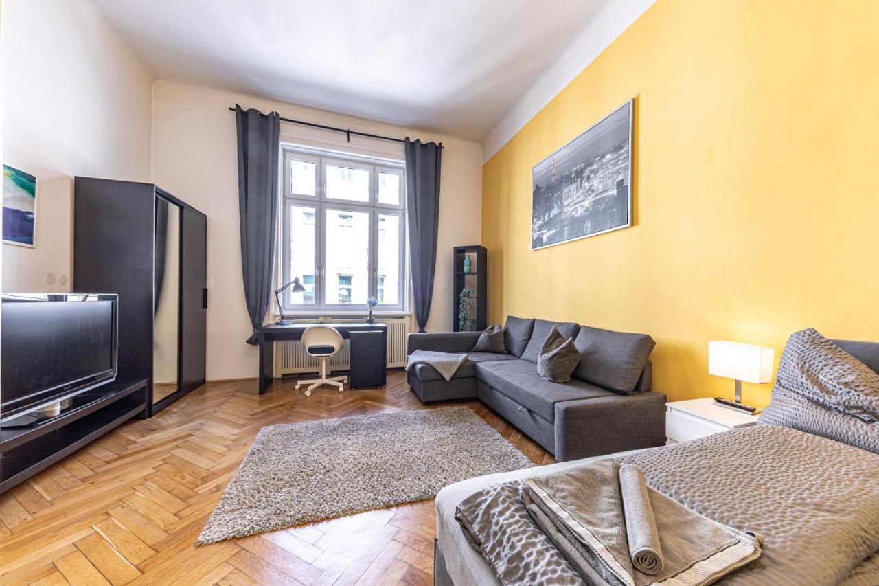 The Hub Vienna By Jr City Apartments Bagian luar foto